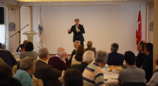 Başkan İduğ esnafın sofrasına konuk oldu