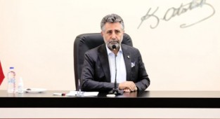 Başkan Sandal Erdoğan'ın o sözlerinin ardından alanı terk etti!