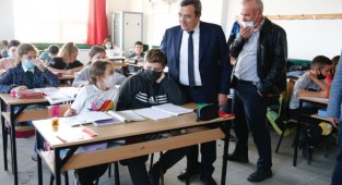 Batur: Bizler soydaş, bizler kardeş, bizler çok iyi dostlarız