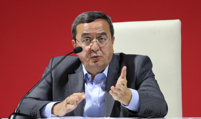 Batur: Ne Konak, ne Büyükşehir size yar olmaz. Geliyor gelmekte olan