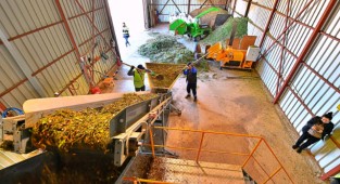 Büyükşehir atıkları ekonomiye kazandırıyor