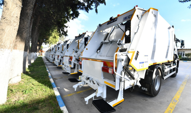 Büyükşehir'den ilçe belediyelerine çöp kamyonu desteği