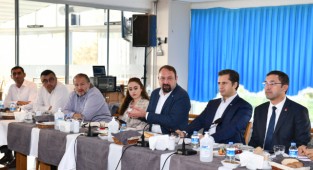 Çiğli'de muhtarlar zirvesi