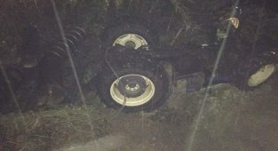 Devrilen traktörün altında hayatını kaybetti