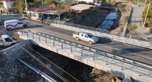 Dikili’nin yeni köprüsü hizmete girdi