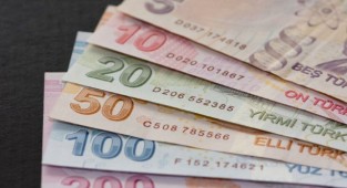 Ekonomistlerin enflasyon beklentileri artıyor