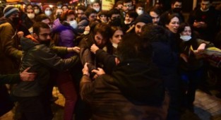 'Geçinemiyoruz' eylemlerinde 70 kişiye gözaltı!