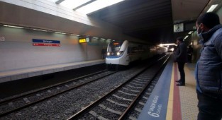 İZBAN'da hatlar durduruldu!