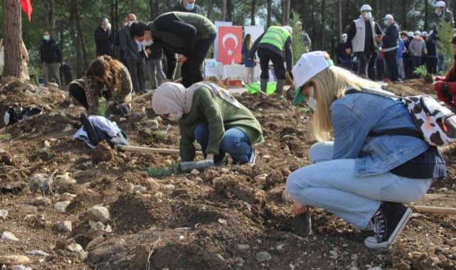 İzmir’de 65 bin fidan toprakla buluştu