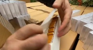 İzmir’de kaçak sigaracılara baskın 