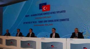 İzmir'de Türkiye-AB zirvesi başladı