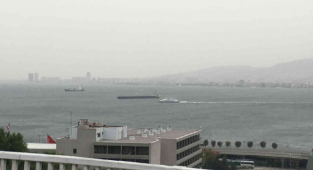 İzmir'de ulaşıma fırtına engeli