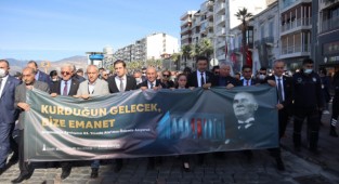 İzmir'in Ata'sı için tek yürek