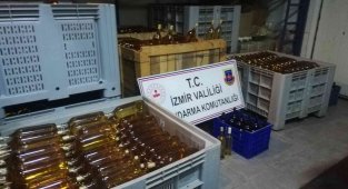 İzmir'de sahte içki operasyonu