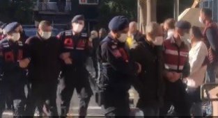 Kemalpaşa Belediyesi'ne rüşvet operasyonunda 3 tutuklama