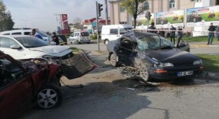 Kırmızı ışıkta geçti, ölüm saçtı! 