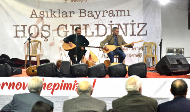 Saz aşıkları Bornova'da buluştu