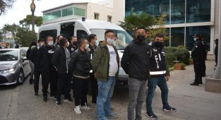 Silah kaçakçılığı ve uyuşturucu ticareti operasyonunda 7 tutuklama