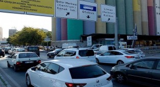 Son rakamlar belli oldu: İzmir'de trafiğe kayıtlı kaç araç var?