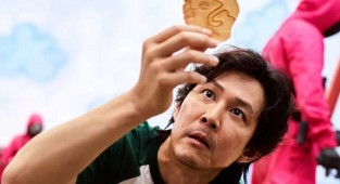 Squid Game'in 'dalgona' oyununu oynamak istedi, hastanelik oldu