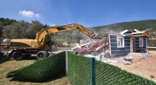 Torbalı’da hobi bahçelerinde yıkım başladı!