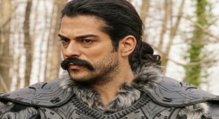 Ünlü oyuncuya hapis şoku