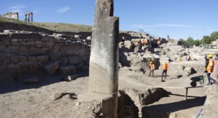Yıllardır türbe sanılan yer kazıda boş çıktı