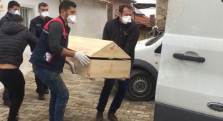 76 yaşındaki yaşlı adam evinde ölü bulundu 