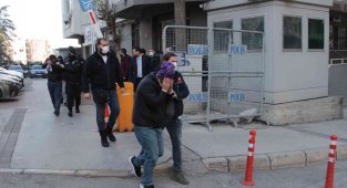 Adliyeye sevk edilen 'torbacı' yüzünü 'torba' ile kapattı