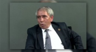 AKP'li Başkandan şehit babasına skandal sözler: 'Terbiyesizlik yapma'