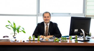 Bayraklı Belediyesi'ndeki o görev Özlü'nün