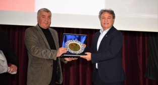 Bornova’da Girit gecesi