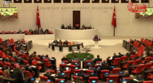 CHP'den sağlıkçıların eylemlerine meclisten destek