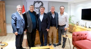 CHP’li Sındır'dan Bornova ziyareti