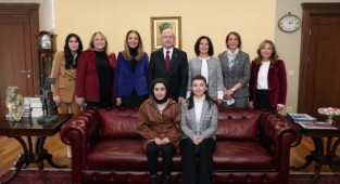 CHP Lideri Kılıçdaroğlu’ndan Kadın Kolları’na talimat: “Aile Destekleri Sigortasını her eve anlatın!”