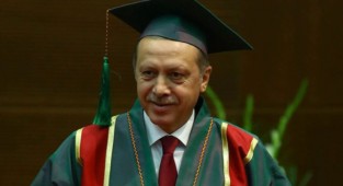 Erdoğan'ın 'diploması' için bir başvuru daha