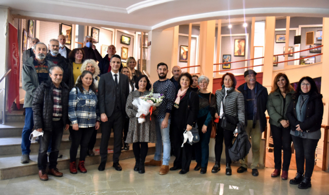 Eşine adadığı sergiyi Bornova’da açtı