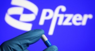 FDA, Pfizer'ın Covid-19 ilacına acil kullanım onayı verdi