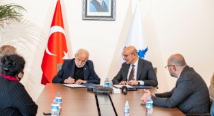 Hanri Benazus’dan İzmir'e anlamlı bağış