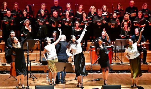İki yakanın şarkıları İzmir’den yükseldi