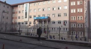 İlkokulda öğrencilere ‘taciz’ iddiası: Öğretmen açığa alındı