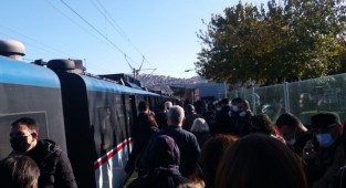 İZBAN'da İntihar! Seferler durduruldu