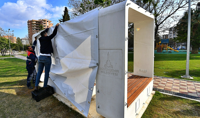 İzmir'deki parklar deprem toplanma alanı olarak düzenleniyor