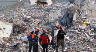 İzmir depreminde yıkılan apartmanın müteahhidi: “Benim inşaatlarım yıkılmaz”