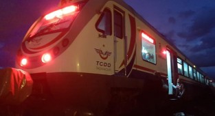 İzmir’e gelen treninin çarptığı adam hayatını kaybetti