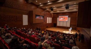 İzmir Uluslararası Mizah Festivali başladı