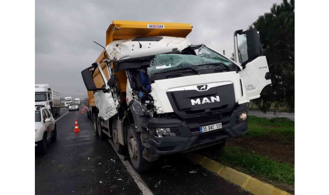 İzmir'de zincirleme kaza: 1 yaralı