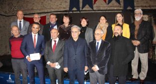 Kentin yeni kültür sanat platformu İzmir Art tanıtıldı