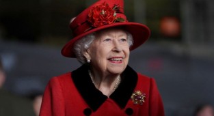 Kraliçe II. Elizabeth kendi şarap markasını piyasaya sürdü