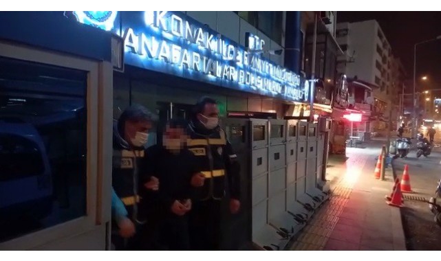 Kuyumcudan hırsızlık yapan şüpheliler, başka bir kuyumcuda yakalandı